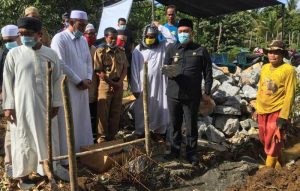 Dukung Penuh, Wabup Letakkan Batu Pertama Pondok Penghafal Al-Qur’an
