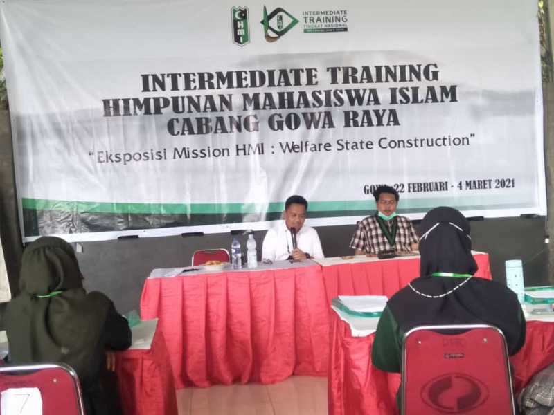 Ilham Azikin Paparkan Kriteria Pemimpin Masa Depan di Intermediate Training HMI 