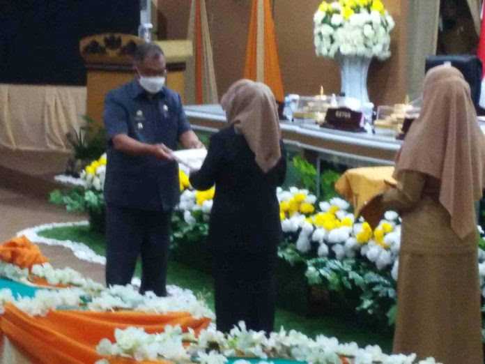Pemkot Serahkan Ranperda Penyelenggaraan Pendidikan, Ini Harapan Wawali