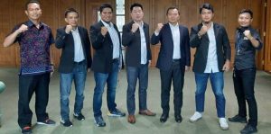 30.3 foto boso PT BBM Mitsubishi FUSO Menoreh Prestasi di Level Nasional "The Best 3S Dealer"