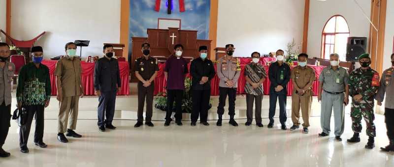 Kapolres Bersama Forkopimda, Ketua MUI & Pimpinan Ormas Islam Silaturahmi di Gereja Imanuel Enrekang