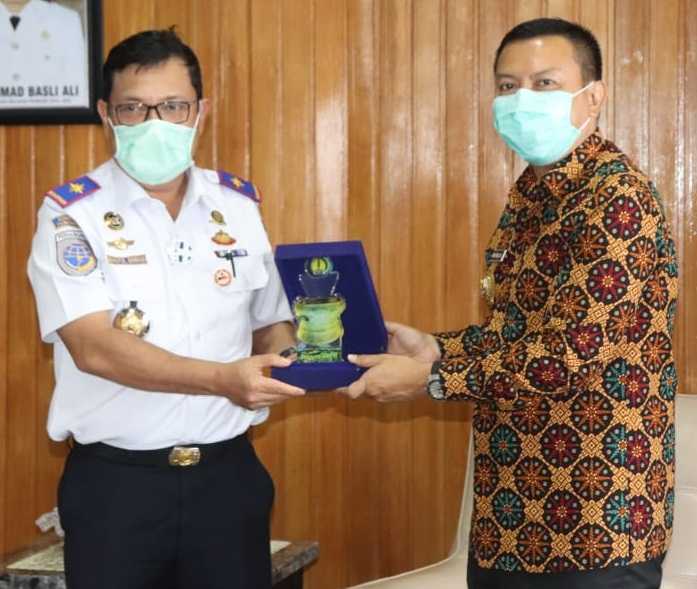 Kepala Kantor Otoritas Bandara Wil.V Makassar Silaturahmi Bupati Selayar