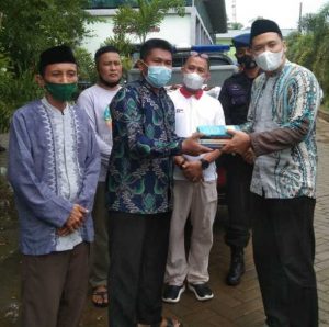 BAK Ajak Rumah Koran, Hengki Yasin dan Brimob Sedekah Sayur Literasi di Takalar