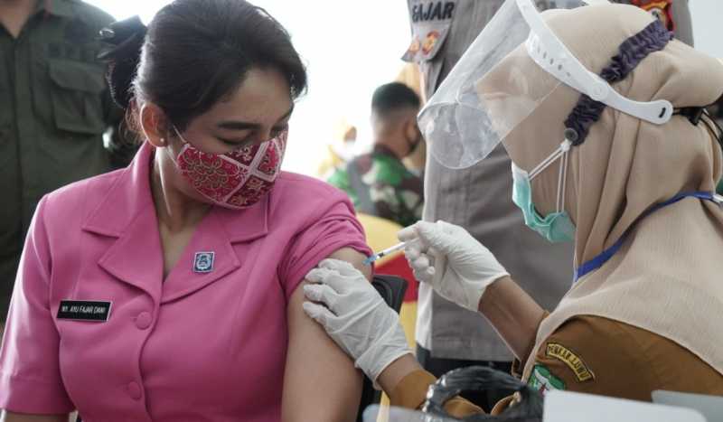 TNI-Polri Antusias Sukseskan Vaksinasi Tahap Kedua di Luwu