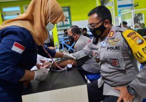 9.3 foto majene kapol Kapolres Majene Ajak Masyarakat Jangan Takut Divaksin