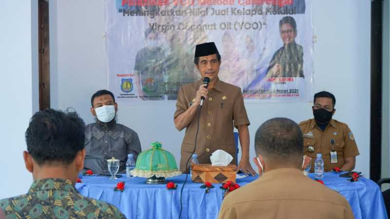 Disperindagkum Selayar Gelar Pelatihan Virgin Coconut Oil Metode Centrifugal 
