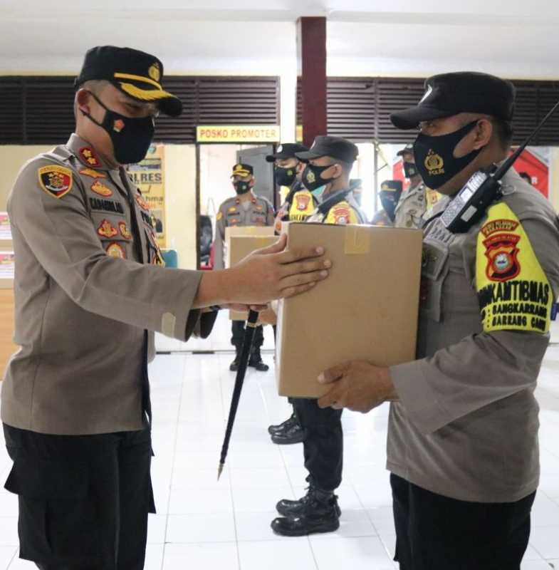 Sambut Ramadan, Kapolres Pelabuhan Bagikan Sembako ke Warga Kurang Mampu