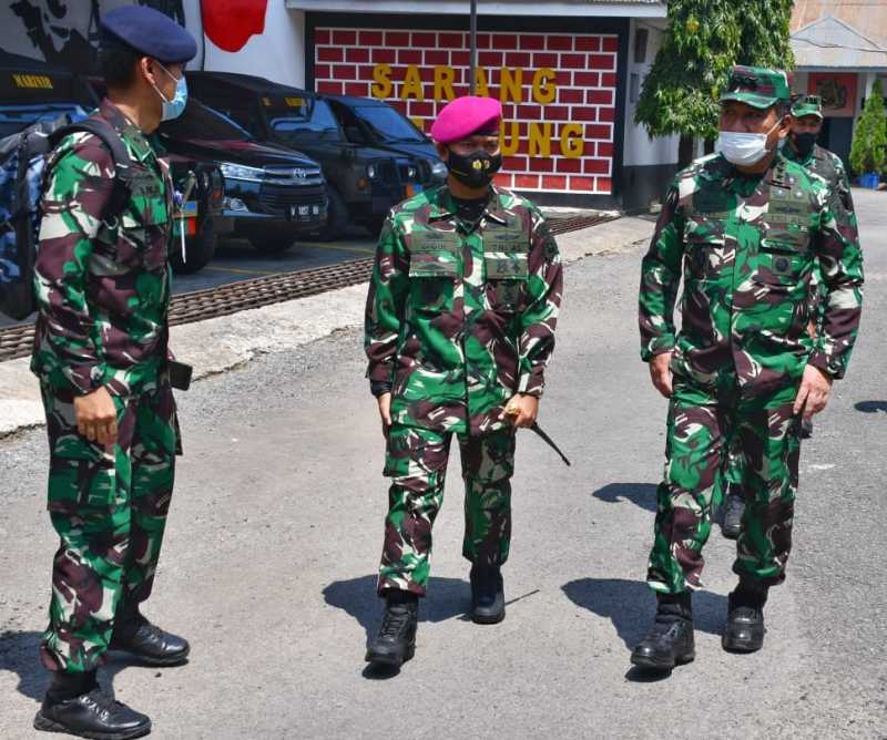Wakasal Kunjungi Markas ''Sarang Petarung'' Yonmarhanlan VI Makassar