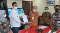 IMG-20210427-WA0089 Bupati Pangkep Terima Bantuan Mobil Dumlap dari Kemensos