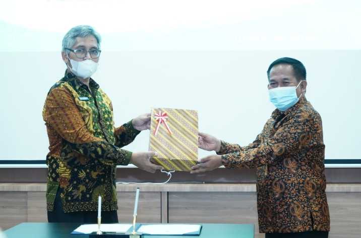 Pemkab Majene Serahkan LKPD 2020 ke BPK