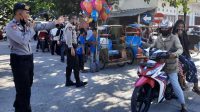 Polres Bantaeng Pantau Aktivitas Warga, Urai Macet di Pasar Sentral