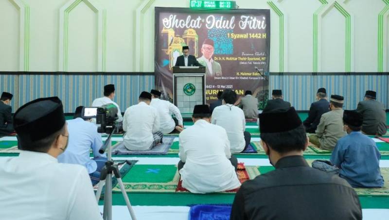 Idul Fitri di Masjid Nurul Iman Menara UMI, Khatib Bahas Ibadah Sosial