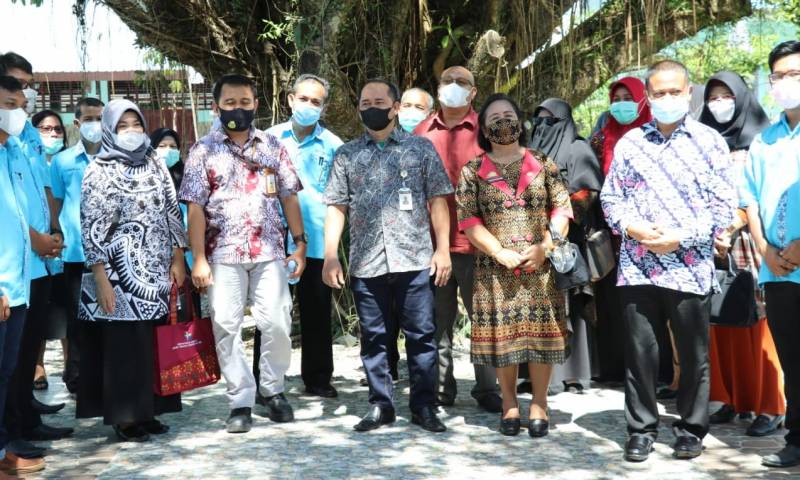 Tim Penilai Lomba Perpustakaan Sekolah Sambangi SMAN 4 Lutim