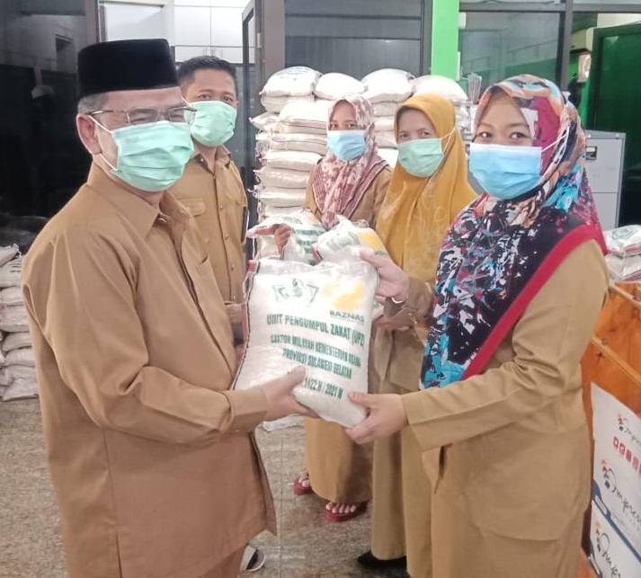 UPZ Kanwil Kemenag Sulsel Salurkan Zakat Profesi PNS Rp142 Juta Lebih