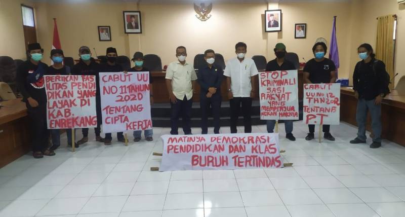 Hardiknas dan Hari Buruh Diwarnai Demo PERKARA