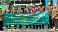 5.5 foto IAD IAD Kejati Sulsel Serahkan Ratusan Paket Sembako ke Panti Asuhan