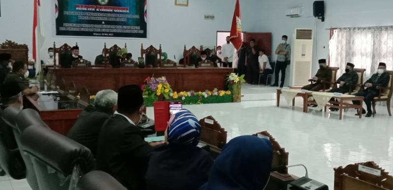 DPRD Majene Rapat Paripurna Pemberhentian Bupati Periode 2016-2021