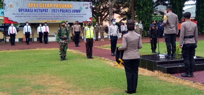 Kapolres Luwu Pimpin Apel Gelar Pasukan Operasi Ketupat 2021