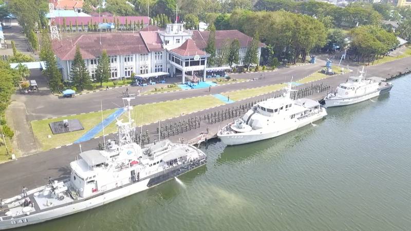 Tiga Kapal Perang TNI AL Kawal Pembukaan Pendidikan Dikmaba Dan Dikmata Satdik-2 Makassar