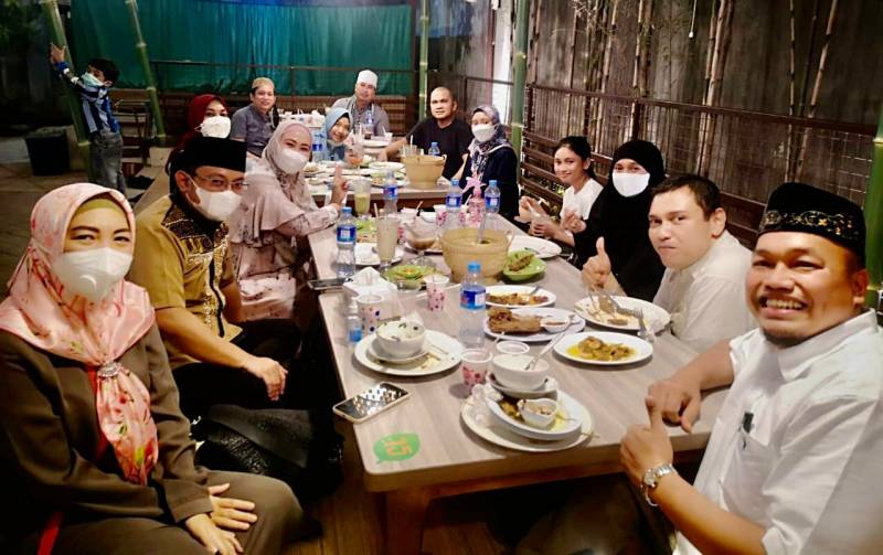 Prominens FK UMI Gelar Peduli Ramadhan