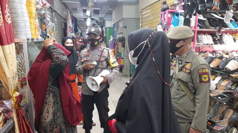 Tiga Pilar di Wilayah Polres Pelabuhan Rutin Edukasi Warga Protokol Kesehatan 