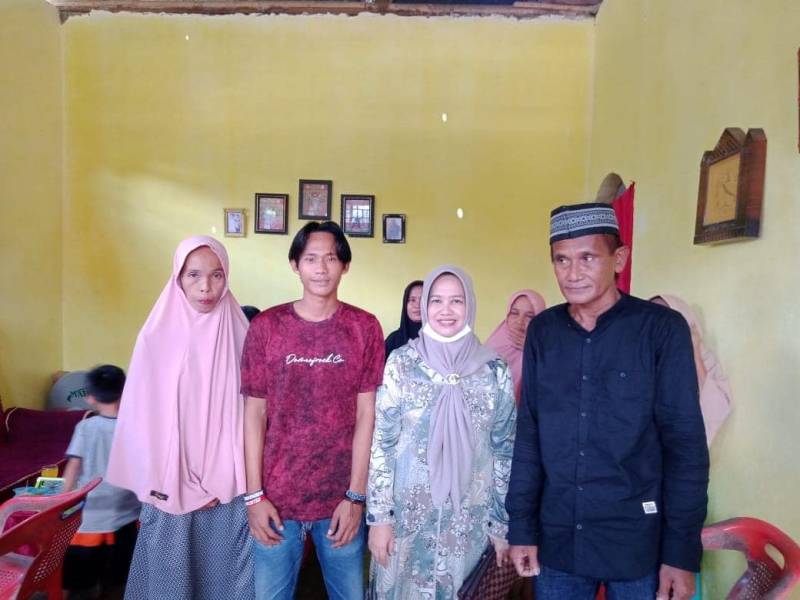 Wabup Sinjai Bersilaturahmi dengan Keluarga Korban Kapal Tenggelam