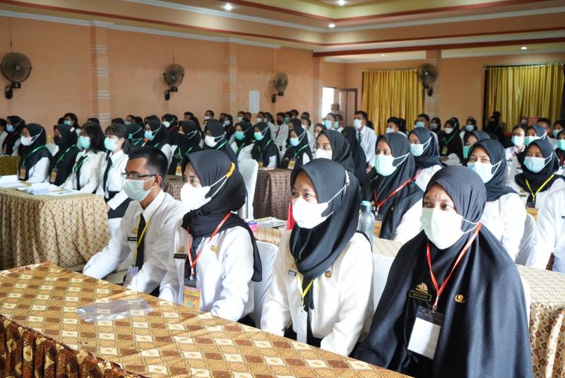 Ceramahi Peserta Latsar Prajabatan, Bupati Minta CPNS Bekerja Tulus