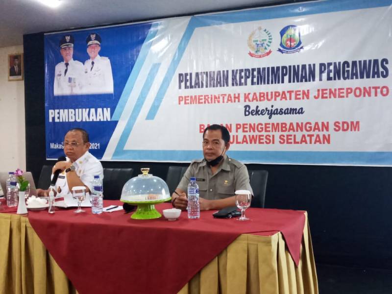 Sekda Jeneponto Bahas Berpikir Kreatif Dalam Pelayanan