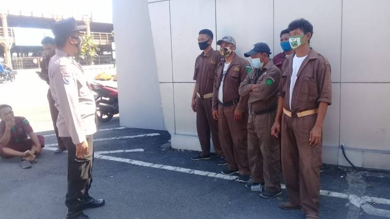 Unit Binmas Polsek Seota Imbau Buruh Pelabuhan Patuhi Protkes