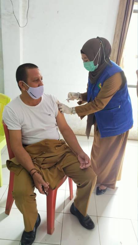 Warga Desa Bontoala Antusias Vaksinasi