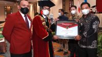 IMG-20210623-WA0188 Dua Tahun Jalin Kemitraan, Pemkab Enrekang Terima Penghargaan dari IBK Nitro