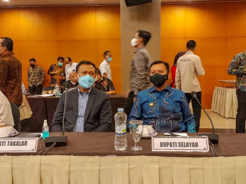 Bupati Kepulauan Selayar Hadiri RUPS Luar Biasa Bank Sulselbar