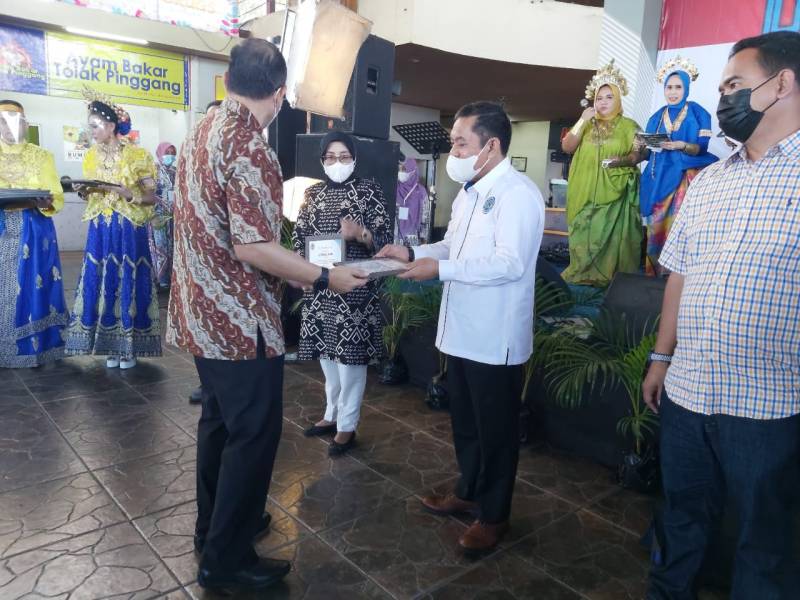 Peringatan HANI 2021, Wabup Mahmud Yusuf Terima Penghargaan Dari BNNP Sulsel
