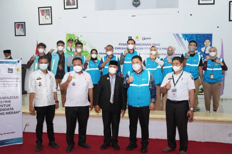 Wujudkan Pertanian Ramah Lingkungan, Pemkab Enrekang dan PT PLN Teken MoU