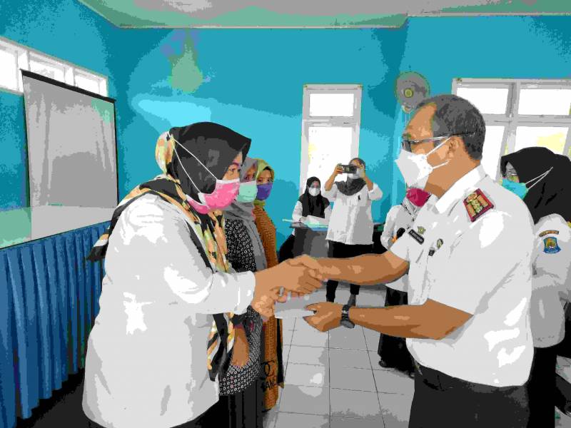 Kadis PPKB Jeneponto Beri Insentif Bagi Mitra BKKBN, Begini Pesannya!