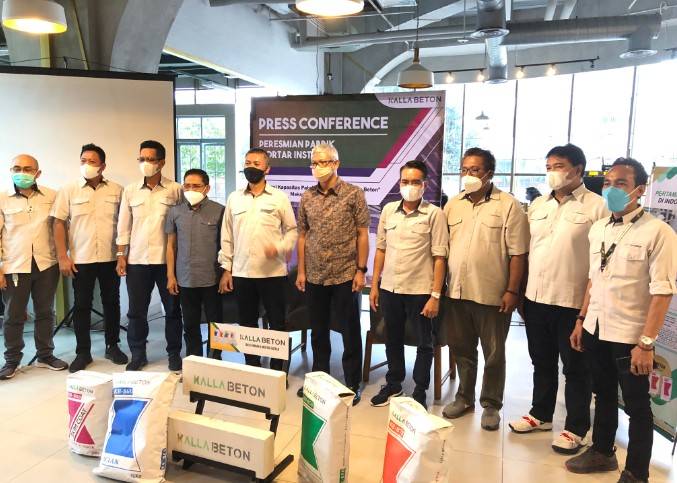 Kalla Beton Resmikan Pabrik Mortar Instan Baru
