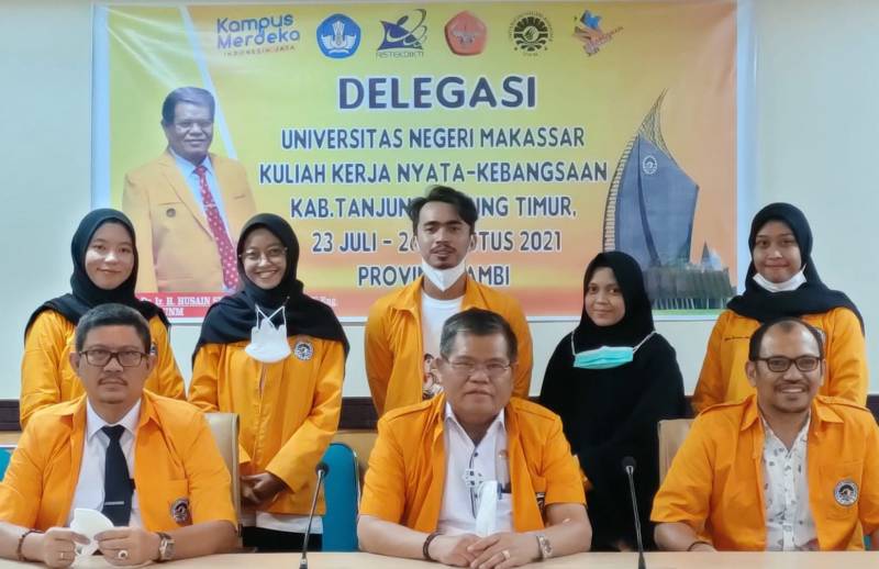 Rektor UNM Apresiasi 5 Mahasiswa Ikuti KKN Kebangsaan di Jambi