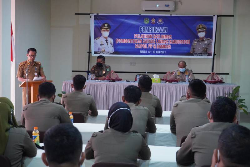 Satpol PP Lutim Gelar Pelatihan Satgas Satlinmas Kabupaten
