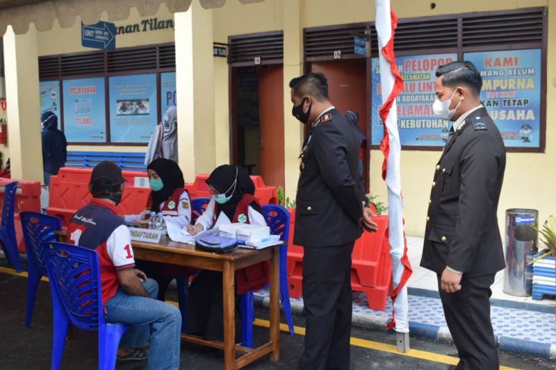HUT Bhayangkara ke-75, Polres Sidrap Hadiahkan SIM Gratis Bagi Warga Lahir 1 Juli