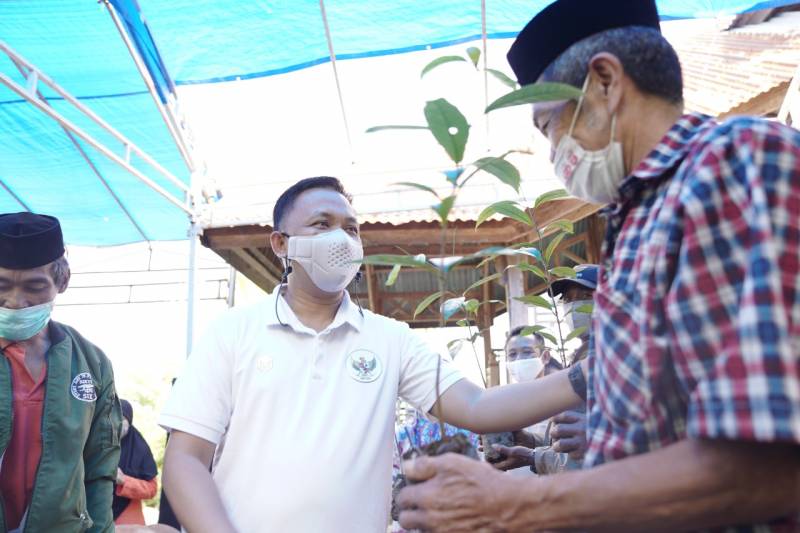 Bupati Bantaeng Apresiasi Program Padat Karya Budidaya Pala Bonto Tappalang