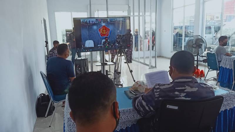 Danlantamal VI Hadiri Vicon Serbuan Vaksin TNI Serentak Bersama Panglima TNI