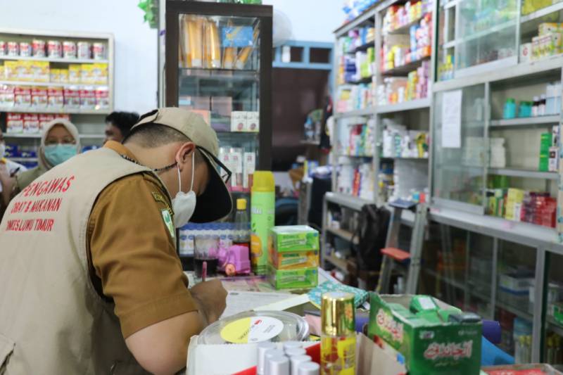 Pastikan Harga Obat Terjangkau, Dinkes Lutim Lakukan Pengawasan Apotek se Lutim