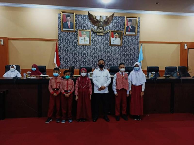Apresiasi Siswa Berprestasi, Bupati Bantaeng: Berikan Anak Ruang Kreativitas yang Lebih Merdeka