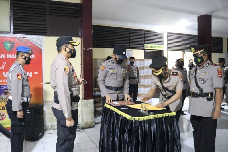 Empat Pejabat Polres Pelabuhan Makassar Berganti
