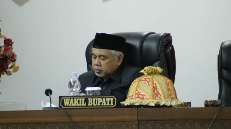 DPRD Bantaeng Rapat Paripurna Pemandangan Umum Fraksi dan Mendengarkan Jawaban Eksekutif