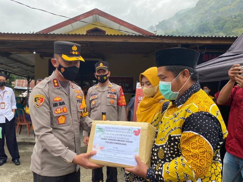 Kapolres Enrekang Dukung Nakes dan Personel Polri di Gerai Vaksin Presisi, Ini yang Dia Lakukan