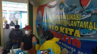 IMG-20210718-WA0015 Tak Kenal Lelah TNI AL Targetkan Serbuan Vaksin Masyarakat Maritim di PP New Port Makassar