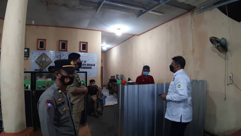 PPKM Mikro di Gowa, Petugas Masih Temukan Warung Makan Melanggar