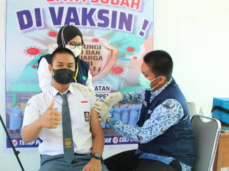 Anak Usia 12 Sampai 17 Tahun di Soppeng Lakukan Vaksinasi Covid-19