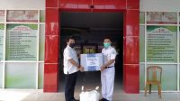 Perangi Covid-19, PT Semen Tonasa Serahkan Baju Hazmat untuk RSUD dan Puskesmas di Pangkep